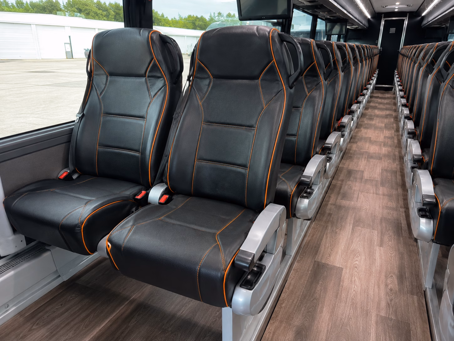 shuttle services for airline crews and airport staff in glendale